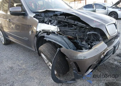 2011 BMW X5 xDrive35D z USA, uszkodzony, nr VIN 5UXZW0C57BL662297